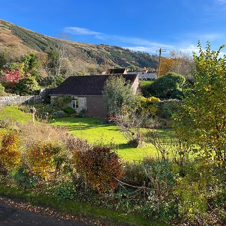 Tiny House In Cosy Village Milnathort Extérieur photo